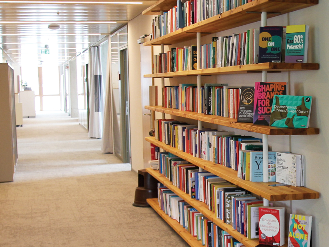 Corporate Publishing Campus Verlag® Office Buchregal